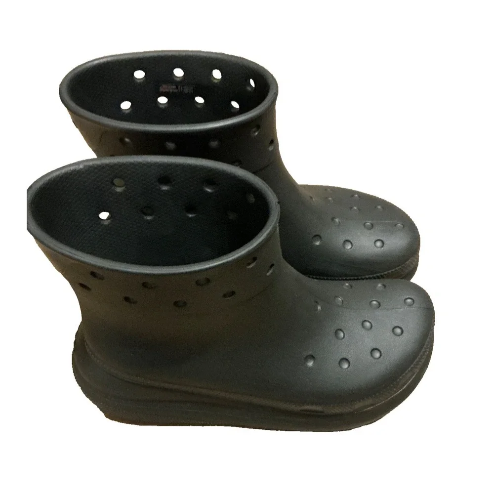 Crocs Classic Crush Unisex lightweight Platform Comfort Black Boots M6 W8 NEW